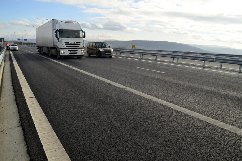 Autostrada Transilvania: jumătate gata pe lotul Chiribiș-Biharia