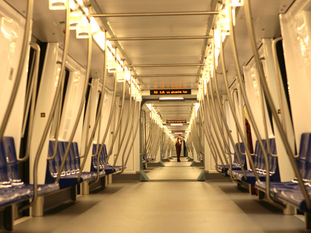 Tavan prăbușit în tunelul de metrou între 1 Mai și Jiului, circulație blocată
