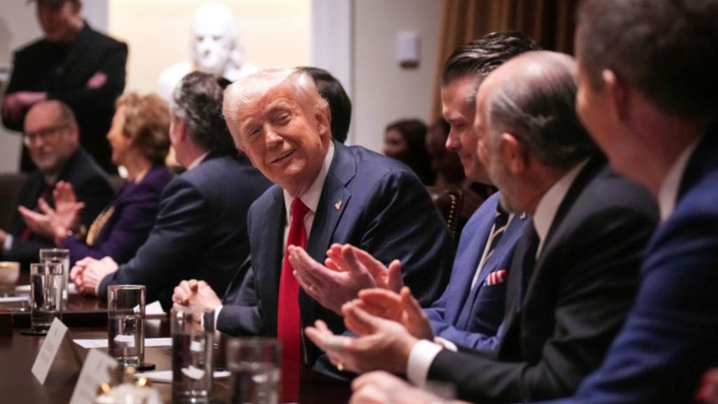 Trump și codurile nucleare: cine i-a blocat planul și a suportat furia președintelui