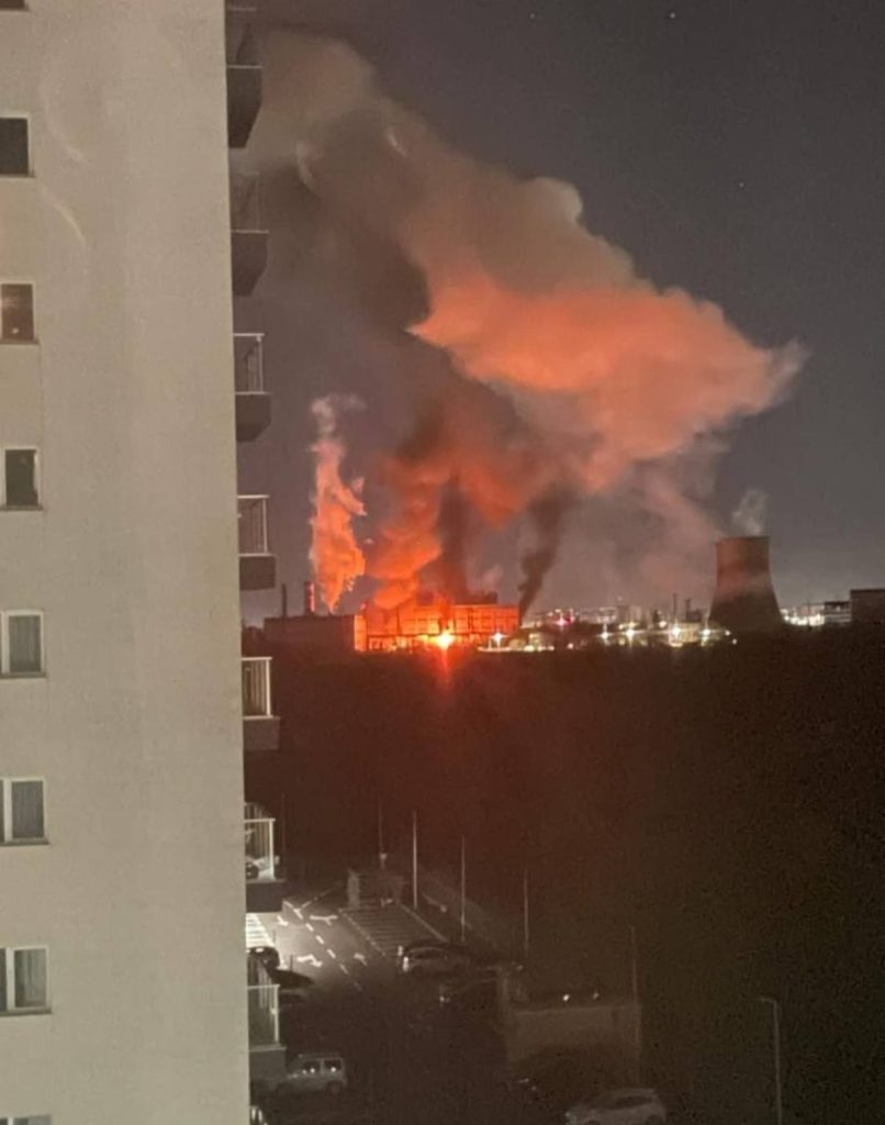 Incendiu masiv la CET Vest București: două cartiere fără apă caldă