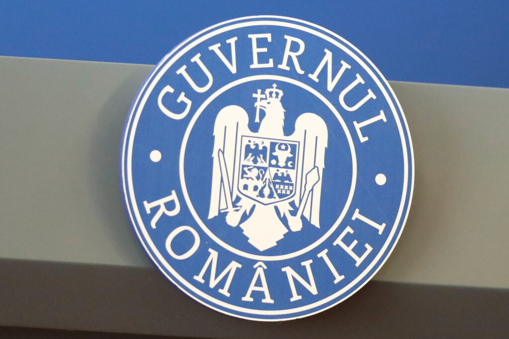 Guvernul deschide inscrierile pentru Programul Oficial de Internship pentru tineri