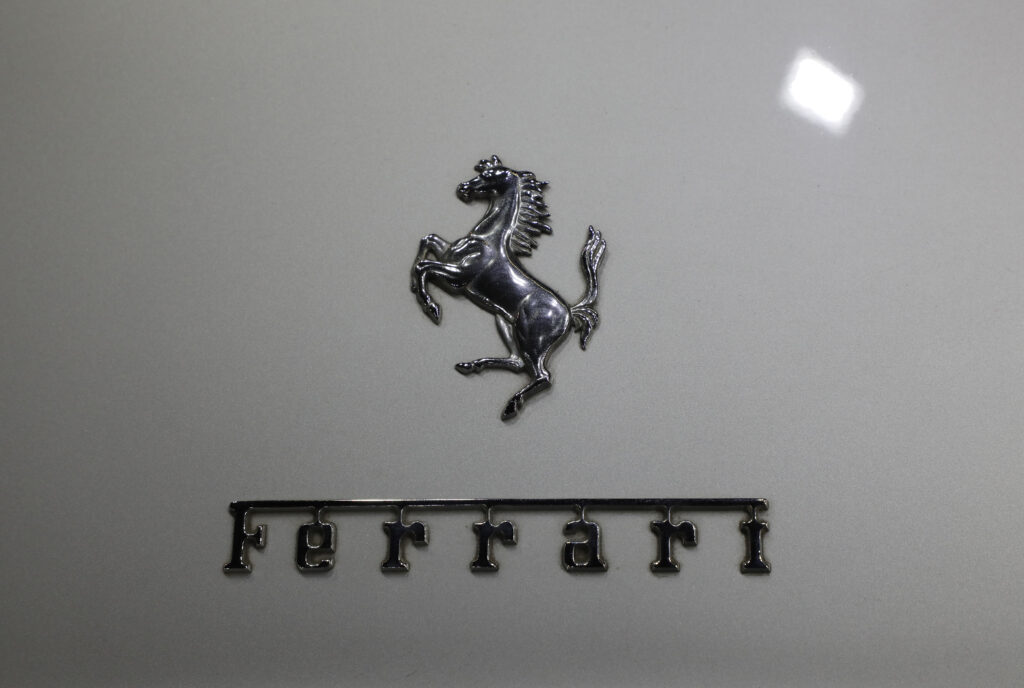 Prețul primului Ferrari electric, anunțat luna viitoare la Roma