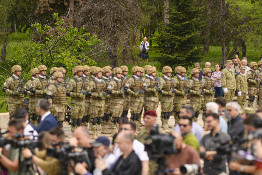 Forțele Terestre, sărbătorite cu ceremonie militară și religioasă în Parcul „Carol I”