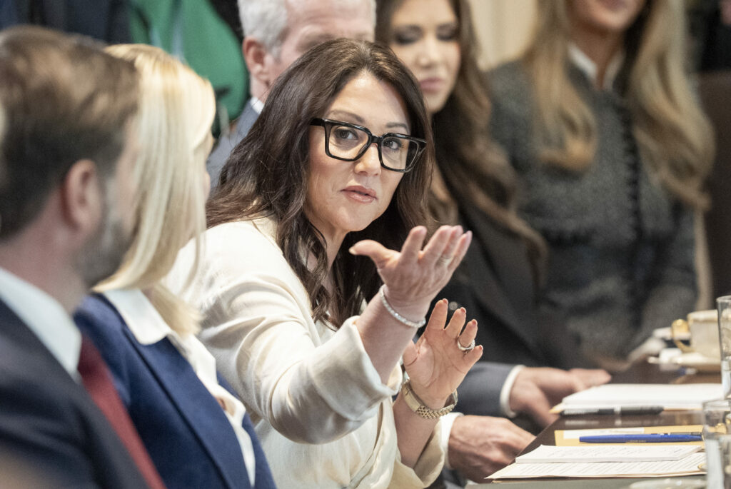 Un alt oficial pleacă din Administrația Trump: Secretarul Muncii demisionează