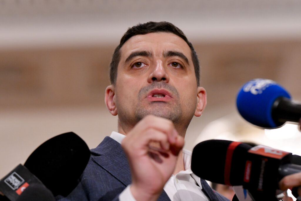 Simion: „La televizor e doar fum, Azomureș paralizat. Lăsați-ne pe noi