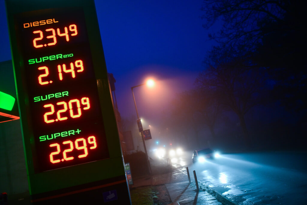 Europa în criză: CE cere un observator pentru produsele petroliere
