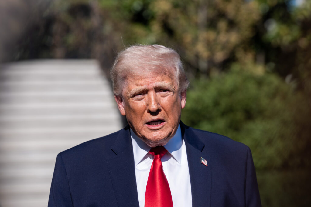 Trump: Marina SUA va riposta dur împotriva Iranului