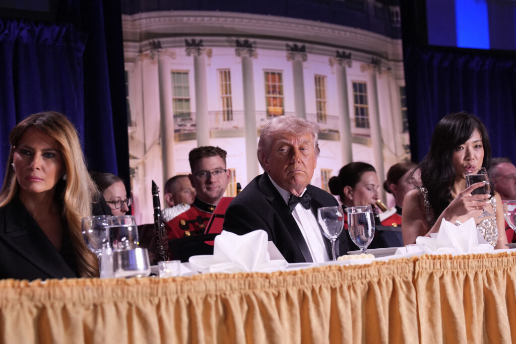 Securitatea lui Trump va fi reevaluată după incidentul de la Cina Corespondenților