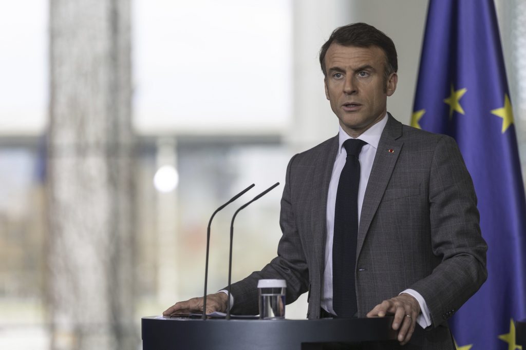Macron: Statele Unite nu vor mai apăra Europa la nesfârșit