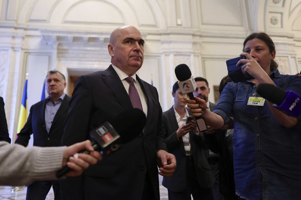 Bolojan: Listarea la bursă crește eficiența companiilor de stat