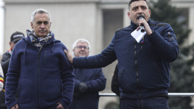 George Simion preia discursul lui Călin Georgescu înainte de moțiunea de cenzură