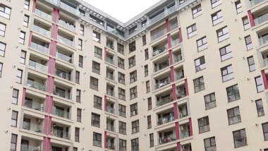 Explozie pe piața chiriilor: Românii aleg soluții temporare, cumpără locuințe mai târziu