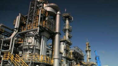 Nicușor Dan: Rafinăria Petrotel ar putea fi repornită în curând