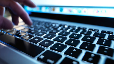 România în coada Europei: 40% din populația UE fără competențe digitale de bază