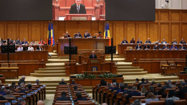 România, prinsă între stabilitate fiscală și haos politic: cum AUR profită de criza coaliției (TVP)