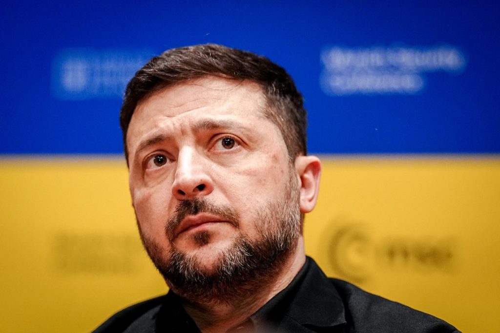 Zelenski critică SUA pentru relaxarea sancţiunilor la petrolul rusesc