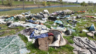 Garda de Mediu avertizează: Deşeurile deghizate în „second-hand” amenință mediul