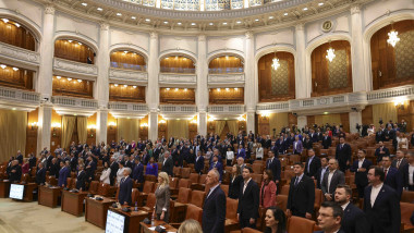 Liberalul acuză: Parlamentari forțați să semneze moțiunea PSD-AUR