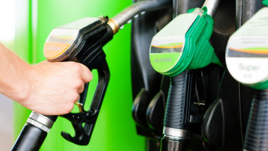 Alertă pe piața carburanților: motorina crește iar stații fără stocuri