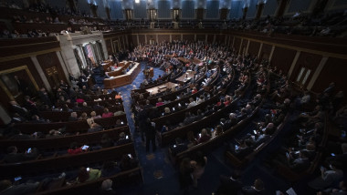 Democrații din Congresul SUA vor să limiteze puterile lui Trump în operațiuni militare