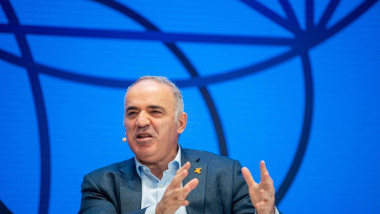 Kasparov îl atacă pe Trump: Separarea Iranului de Ucraina, o greșeală uriașă