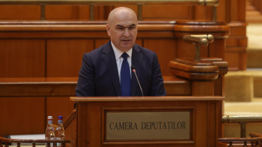 Moţiunea de cenzură împotriva lui Bolojan ajunge azi în Parlament