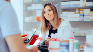 Farmaciștii, cheie în gestionarea alergiilor oculare