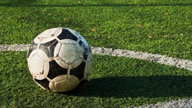 Fotbal: Cercetători britanici propun minge modificată contra loviturilor cu capul