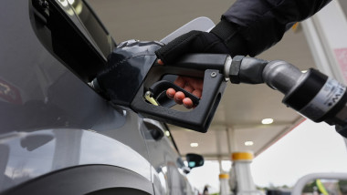 Prețurile carburanților în SUA ating maximele din ultimii 4 ani, experții avertizează