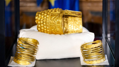 Tezaurele furate de la Coţofeneşti revin la MNIR după recuperare