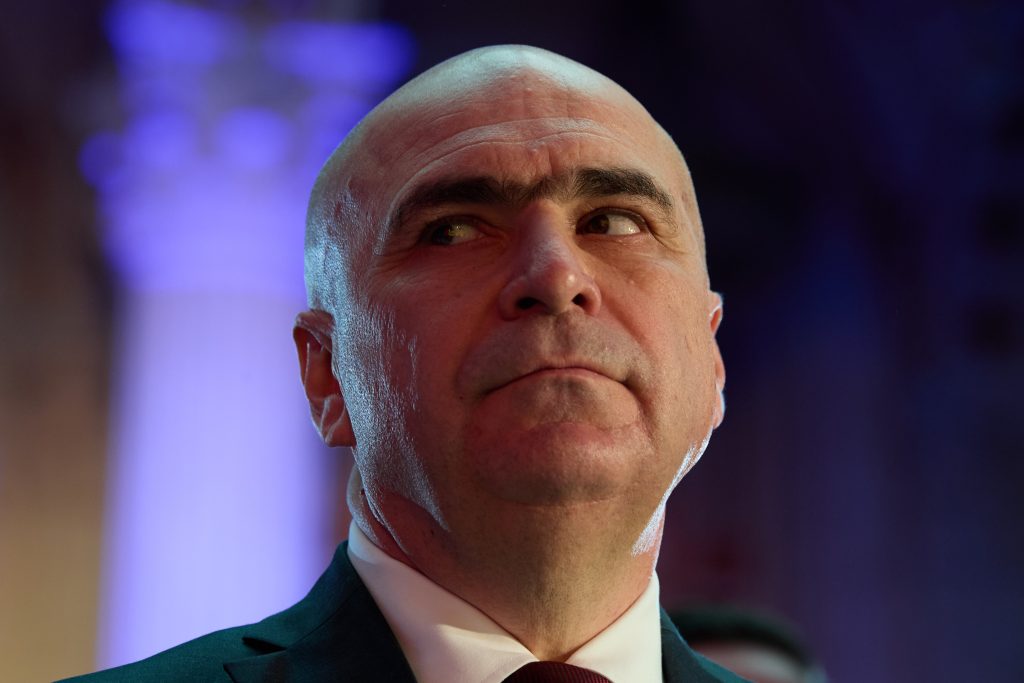 Bolojan: N-am cumpărat oameni la bucată după moțiunea PSD-AUR