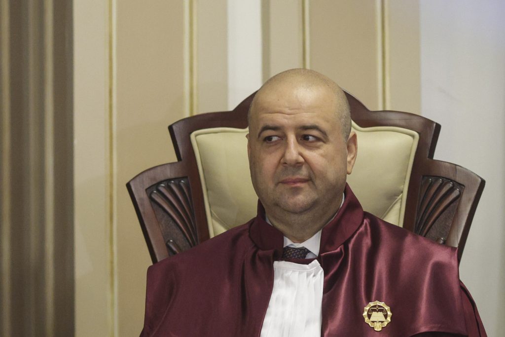 Mihai Busuioc învinge în procesul cu avocata Silvia Uscov privind numirea sa la CCR