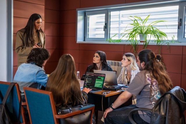 Studenți bucureșteni câștigă concurs cu proiect anti-ghinion pentru protecția mediului
