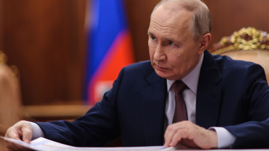 Popularitatea lui Putin scade pentru a șaptea săptămână consecutiv