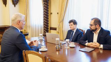 Nicuşor Dan: Administraţia trebuie să asigure fondurile PNRR, indiferent de scena politică