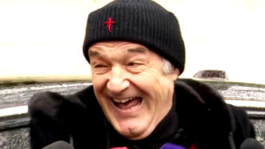 La 71 de ani, Gigi Becali primește invitație la nuntă și izbucnește în râs