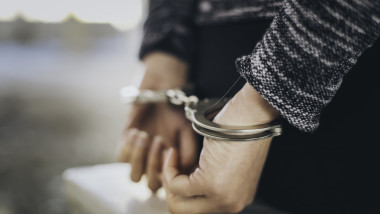 Ucraina arestează o femeie acuzată de otrăvire soldat la ordinul Rusiei.