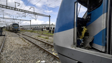 Ciocnire frontală a două trenuri în Danemarca: 17 răniți