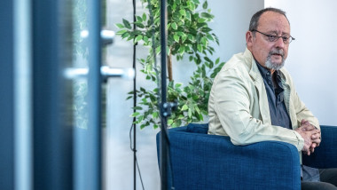 Jean Reno scrie despre drama copiilor ucraineni răpiți de Rusia într-un nou roman