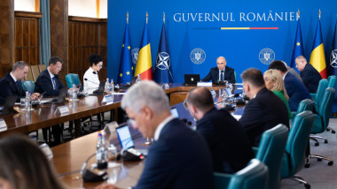 Bolojan: Guvernul va lucra mai eficient cu mai puţini miniştri