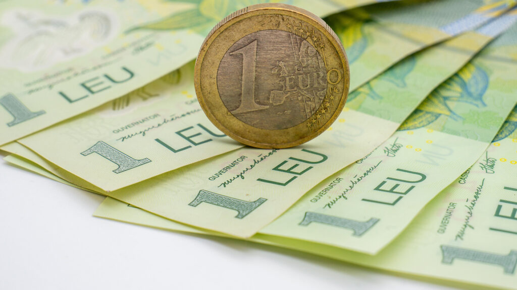 Leul slăbește pe fond de instabilitate politică: euro atinge 5,1 lei, un nou maxim