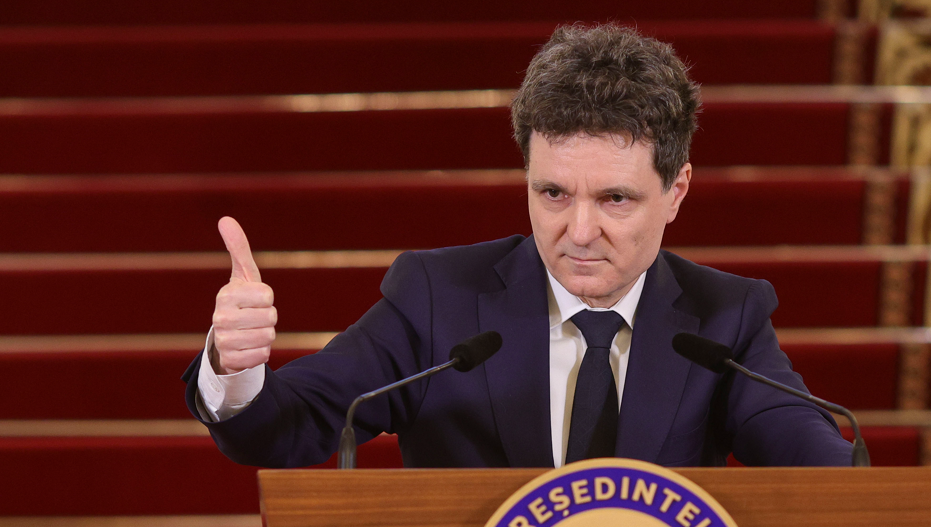 Nicușor Dan semnează demisiile miniștrilor PSD și numește interimari