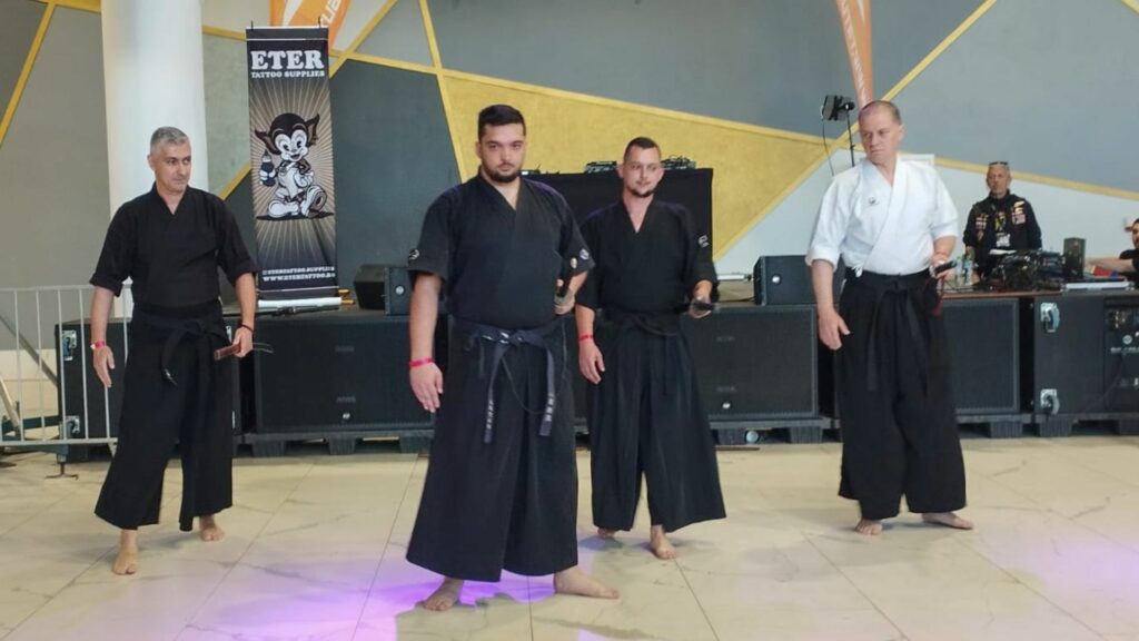 Arte marțiale cu sabia: demonstrație de kenjutsu la Timișoara