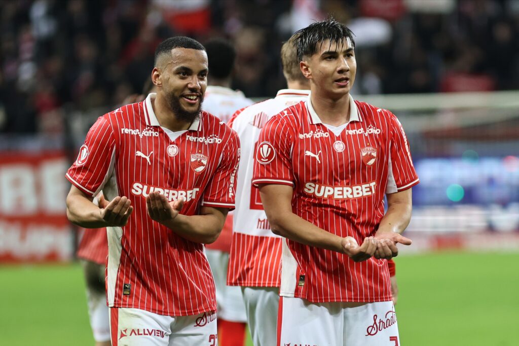 Meci de foc duminică: Dinamo întâlnește Rapid la ora 21.00 în Capitală