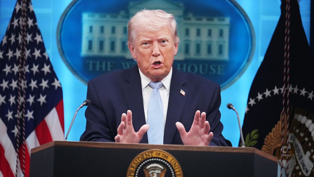Trump nu pune limită de timp pentru negocierile cu Iranul, anunță Casa Albă