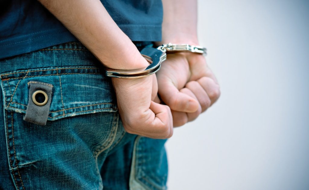 Bărbat reţinut pentru crimă după ce a înjunghiat soacra sa în Ploieşti