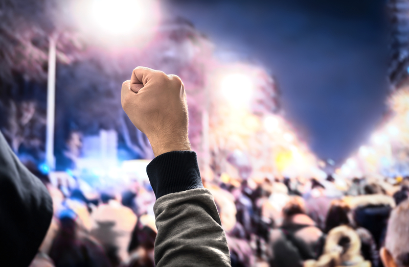 Proteste masive la Apele Române, anunță sindicaliștii