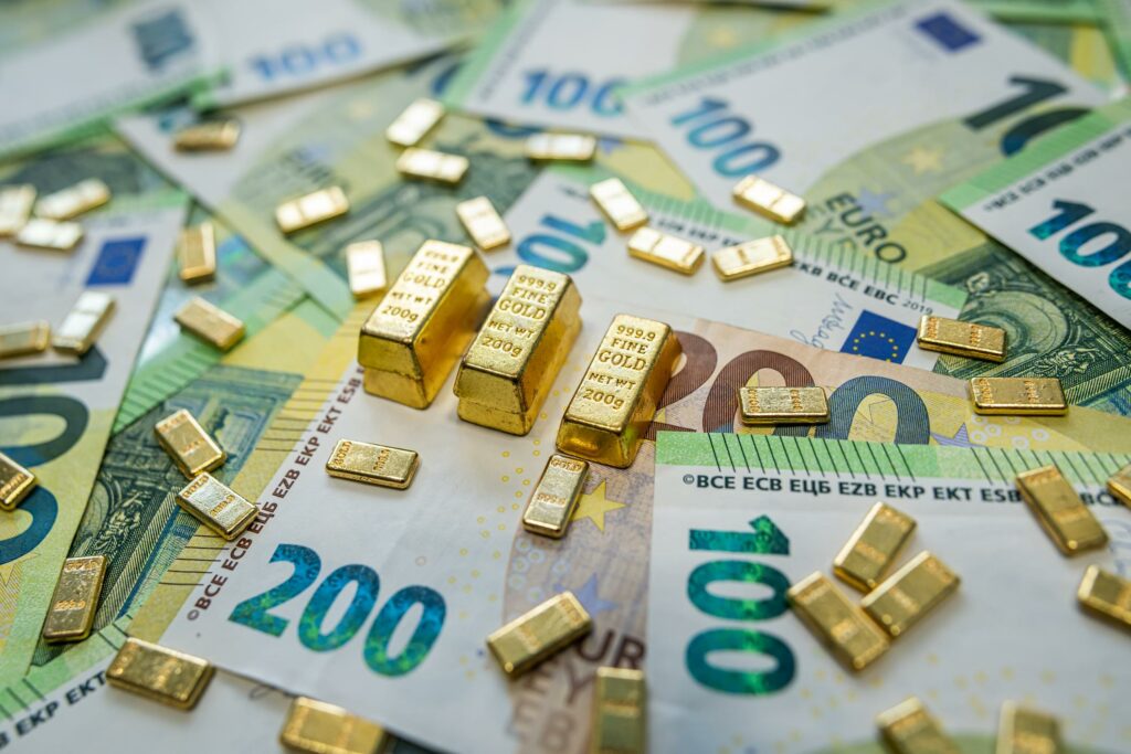 Ministrul Finanțelor din Polonia: vânzarea aurului pentru arme, o iluzie