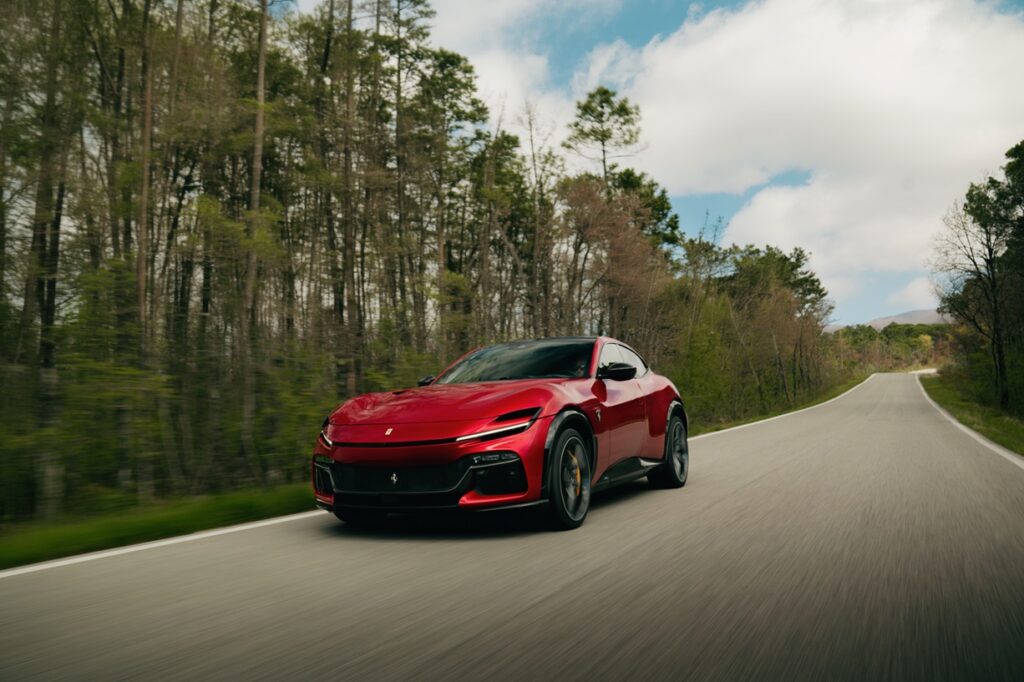 Ferrari Purosangue, lansat într-o configurație de handling specială