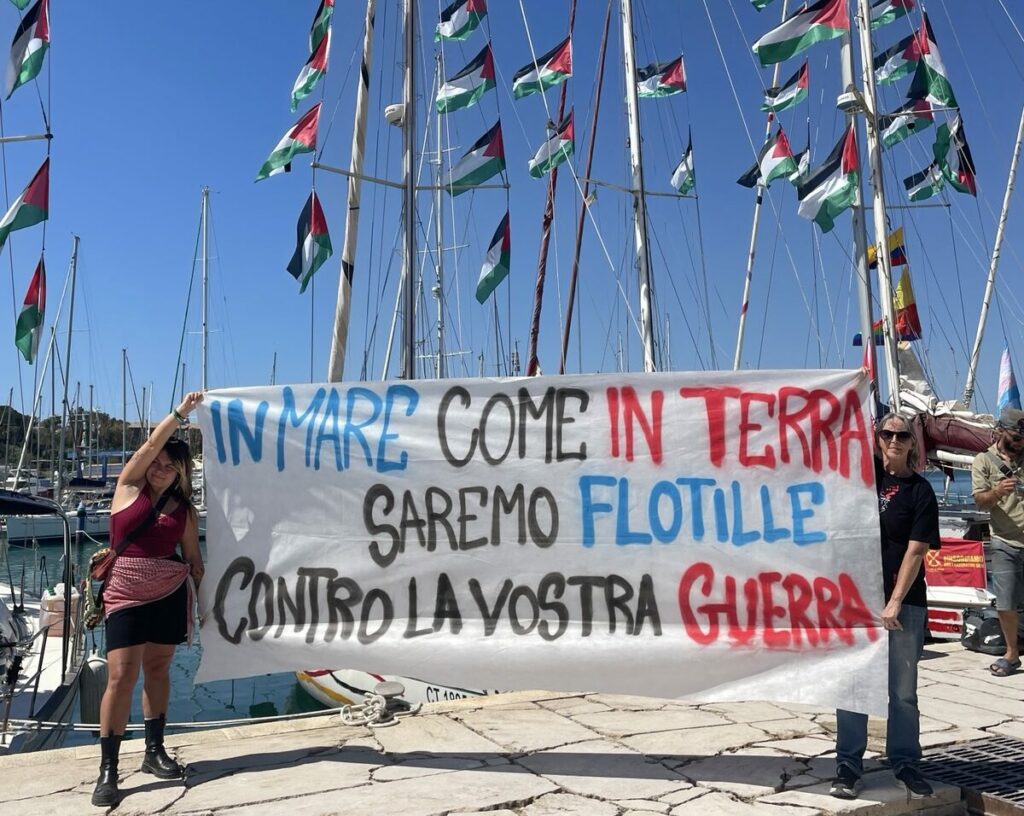 Marina israeliană înconjoară navele cu destinația Gaza; contactul cu câteva a fost pierdut
